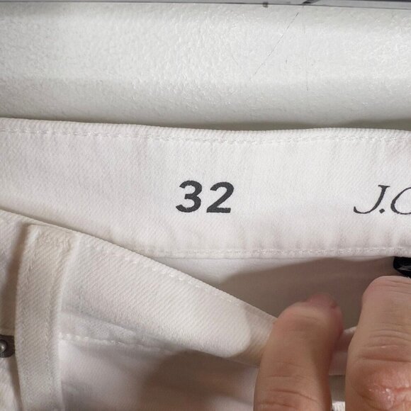 Women's White Wide-Leg Jeans - Picture 10 of 11